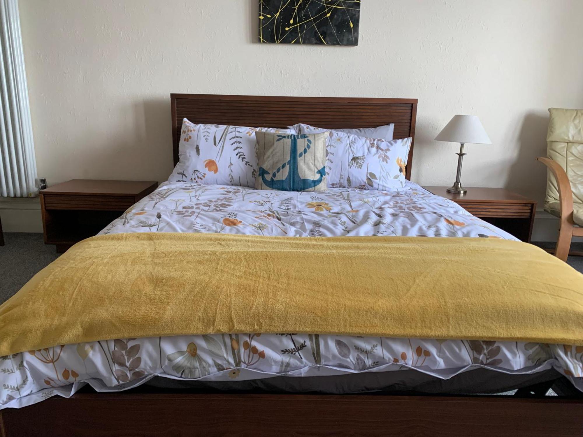 Guest house Ocean View Double With Ensuite, With Access To Private Garden And Bike Store *