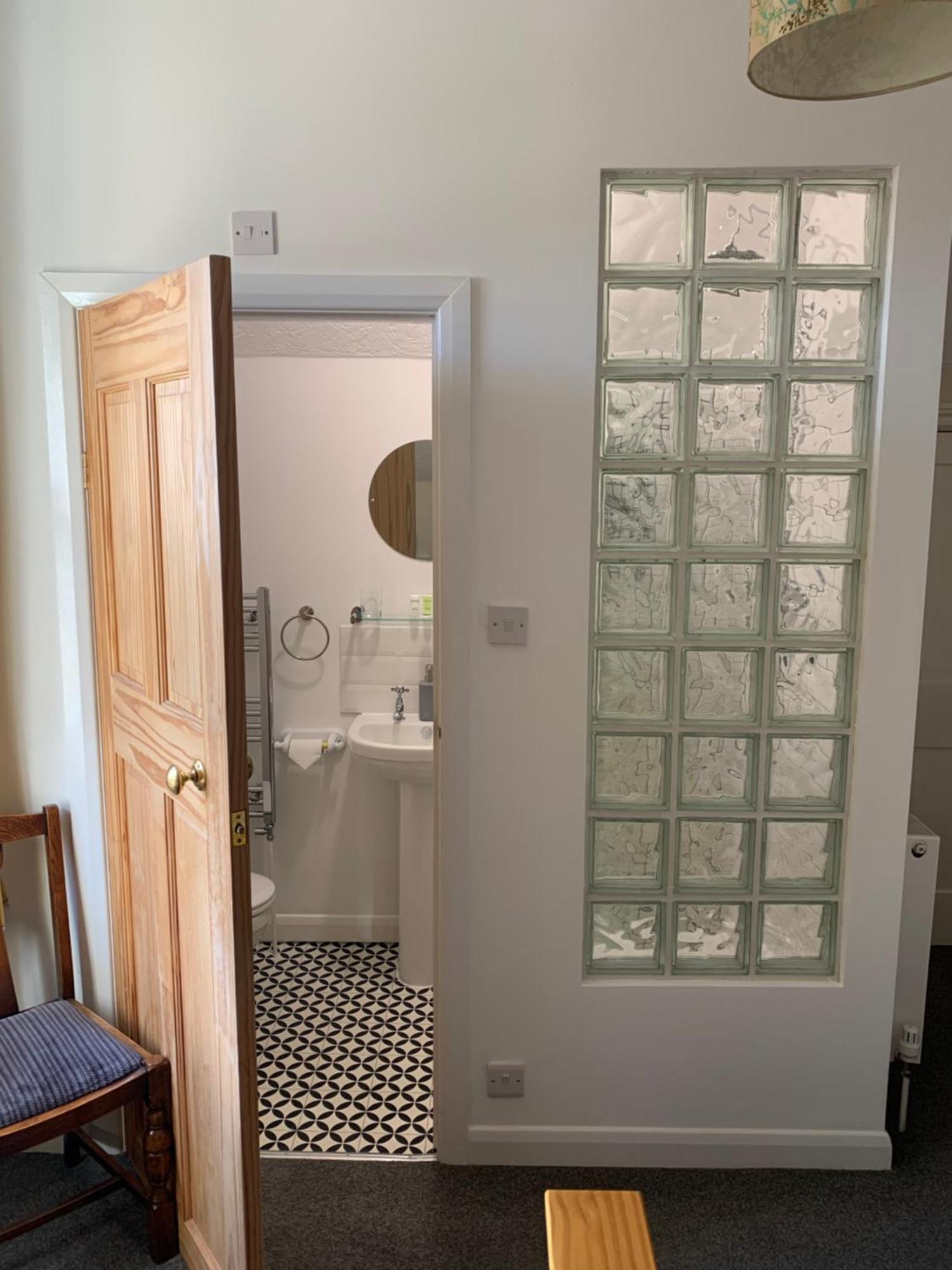 Ocean View Double With Ensuite, With Access To Private Garden And Bike Store Guest house *