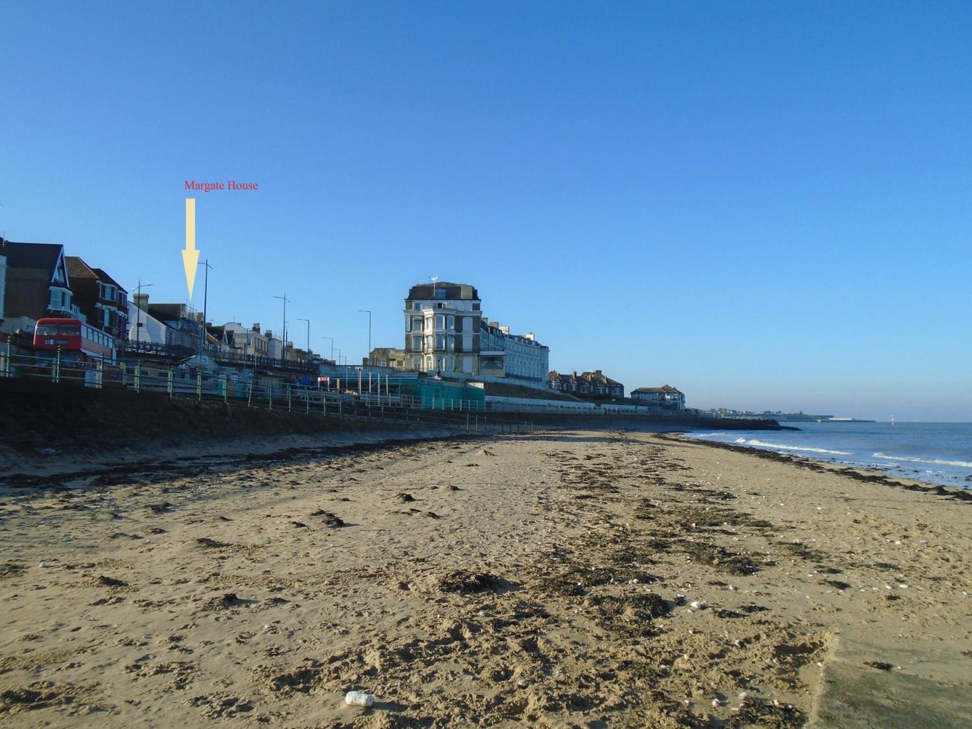 Guest house Ocean View Double With Ensuite, With Access To Private Garden And Bike Store